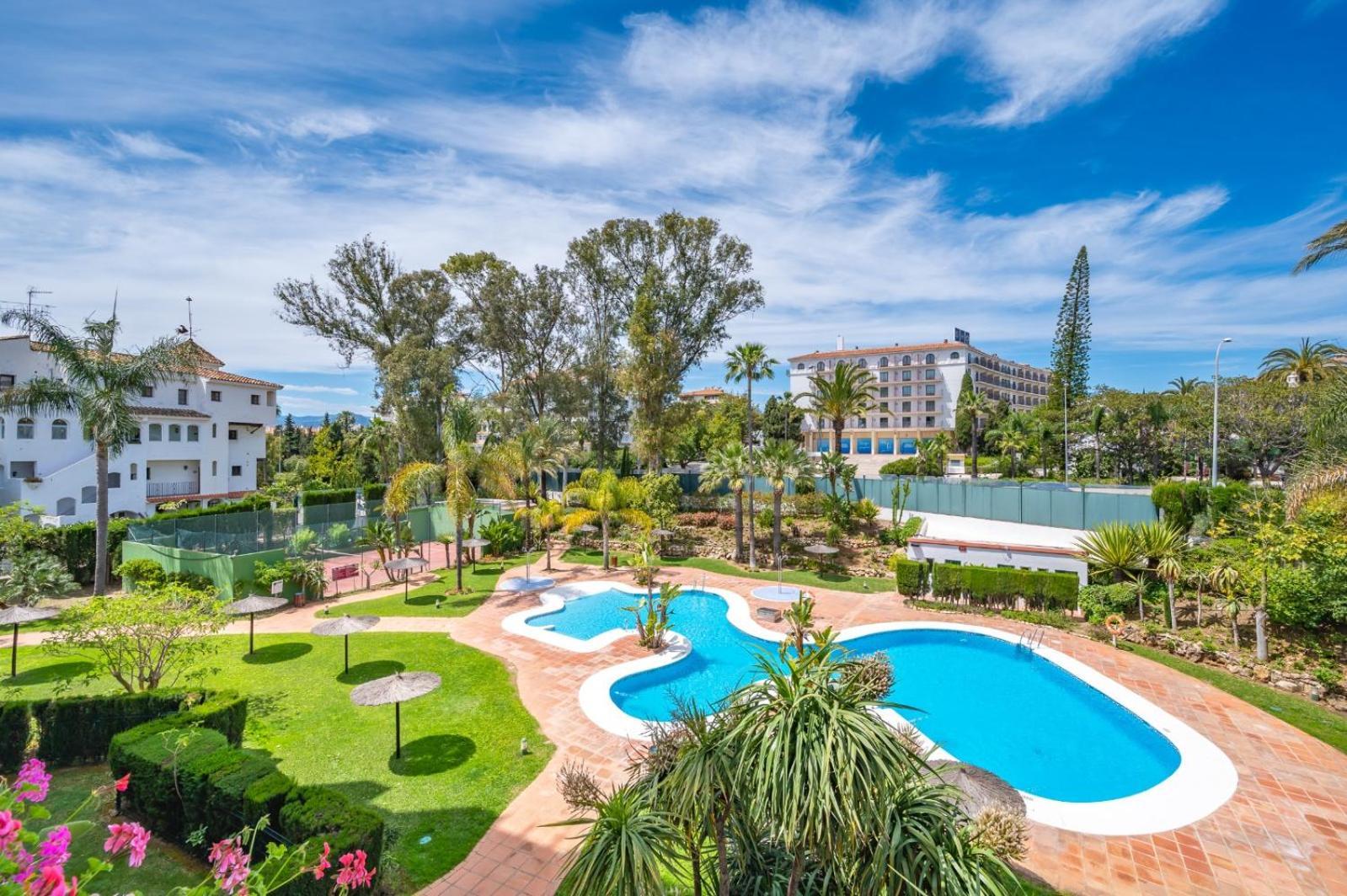 2 Bedroom Apartment In Medina Garden - Puerto Banus マルベーリャ エクステリア 写真