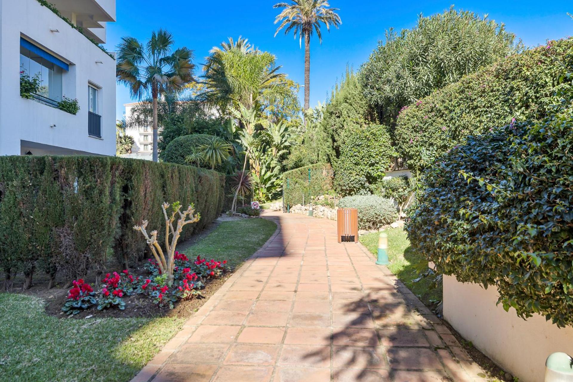 2 Bedroom Apartment In Medina Garden - Puerto Banus マルベーリャ エクステリア 写真